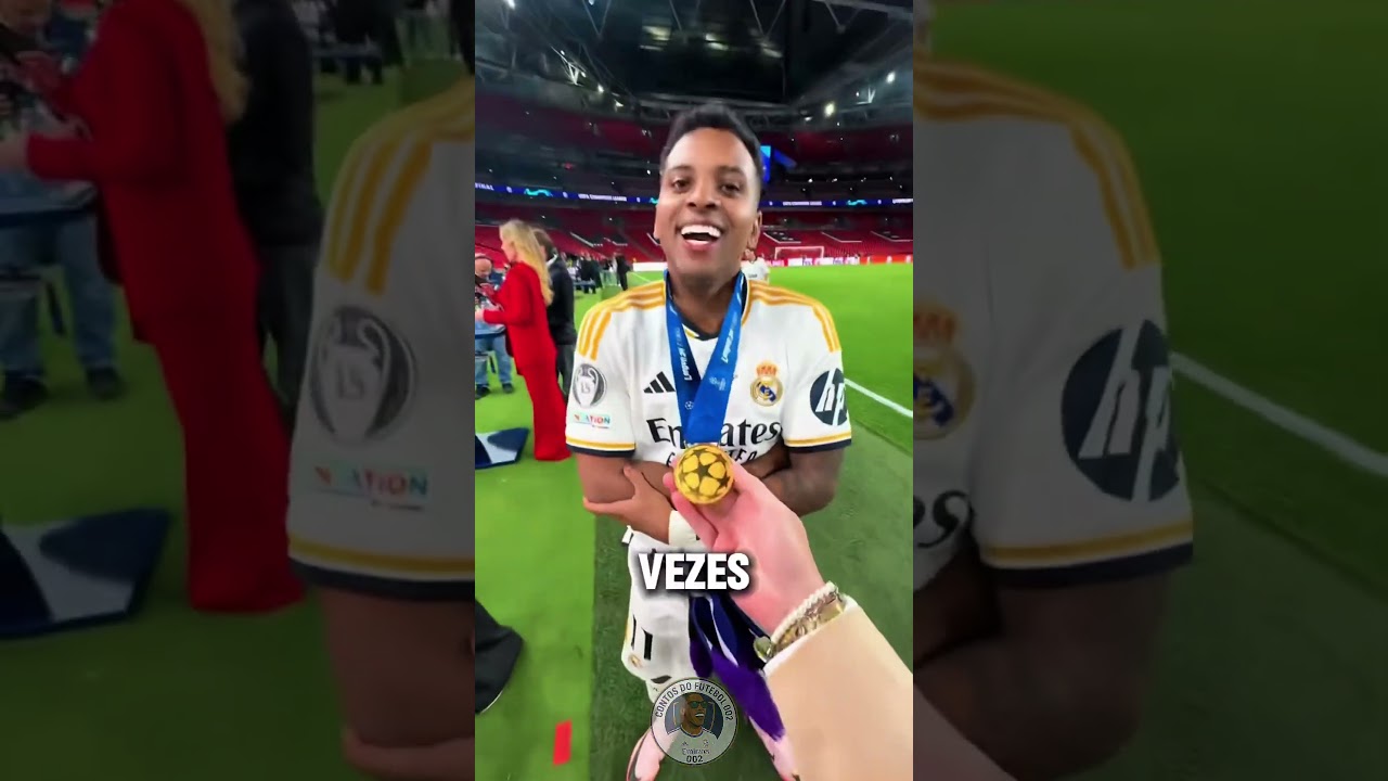 O campe&atilde;o da Champions n&atilde;o levanta o trof&eacute;u original! ￼##ChampionsLeague #PSG #Futebol