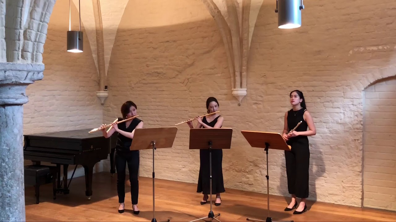 Joseph Bodin de Boismortier - Sonate in d minor op. 7 Nr. 4 (Flute East Trio)