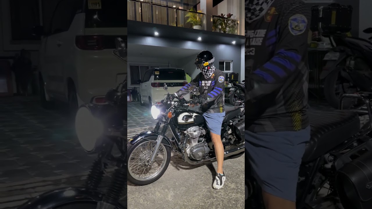 Triumph classic 900 vs Kawasaki W800 