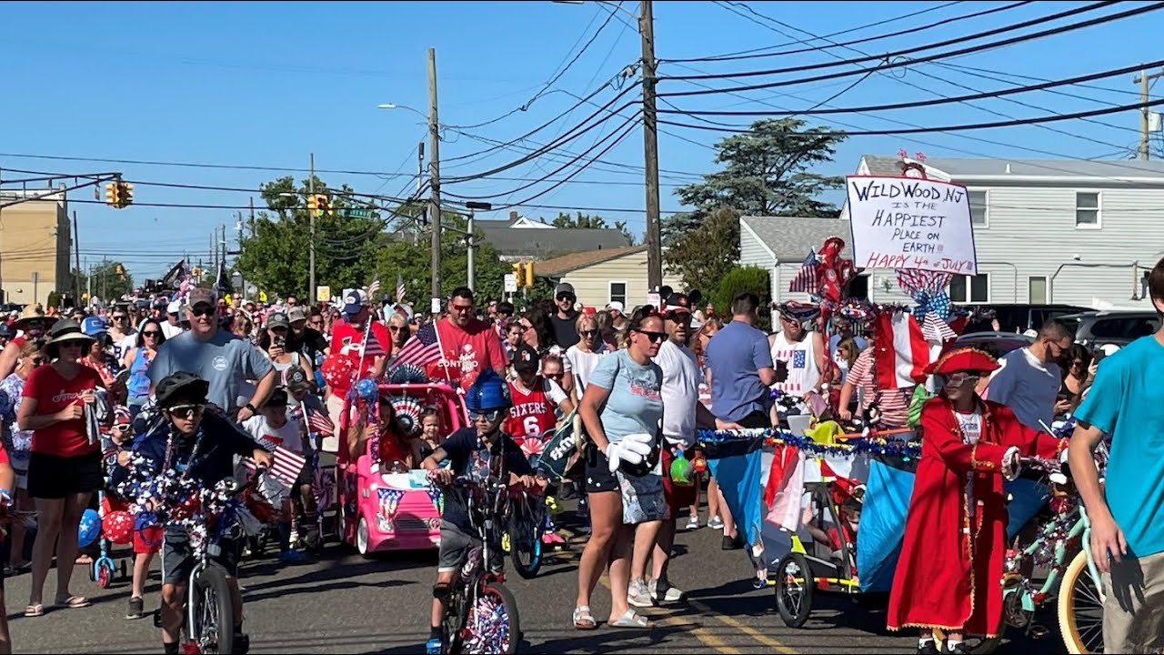 LIVE - 4th of July Patriotic Pooch Parade!- Wildwood 2023