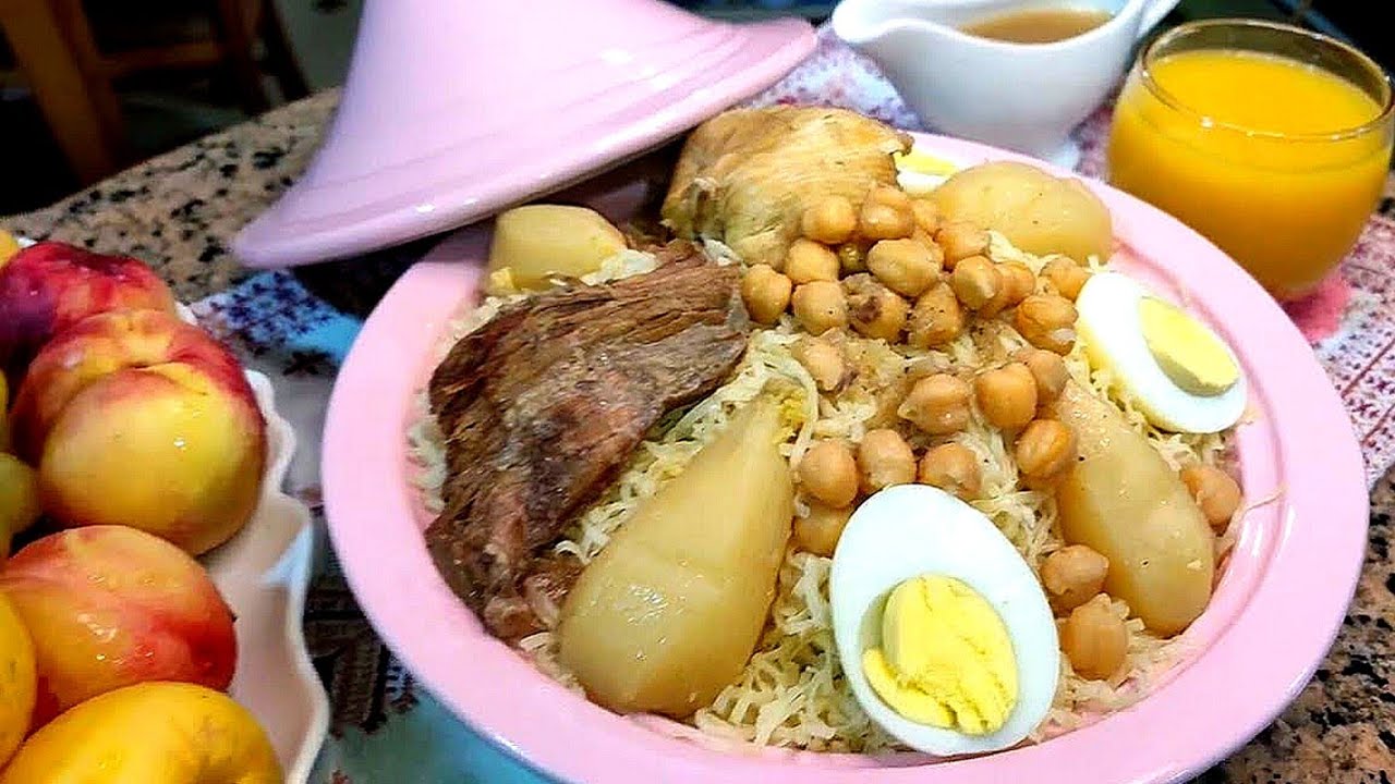الرشتة العاصمية 🇩🇿   بالدجاج 🍗و اللحم مع سر المرقة البيضاء الخاثرة