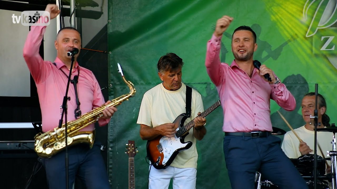 Kortina: Letom svetom kabrioletom