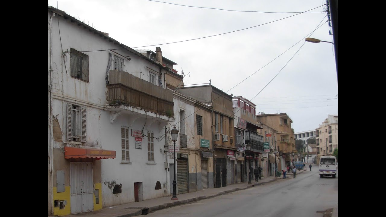 Birkhadem. 3ammi Said ALI AZOUAOU  Menuisier ébéniste