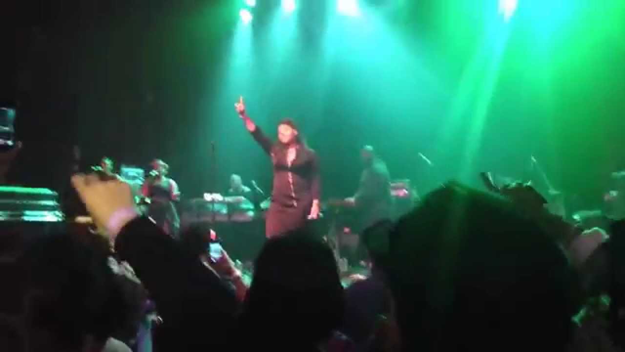 Jazmine Sullivan "Holding You Down" / "Killing Me Softly" LIVE at Gramercy Theatre NYC