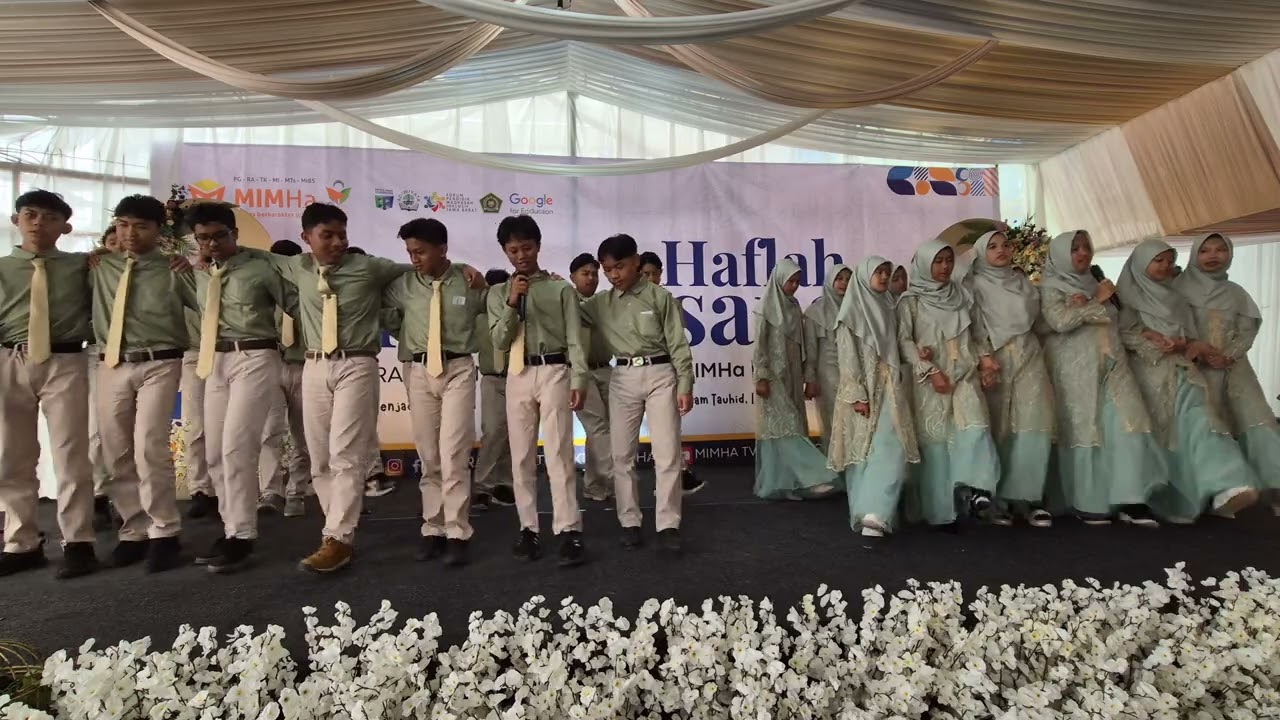 Momen Terindah! Kreasi Siswa MIMHa Tsanawiyah di Puncak Haflah 2025