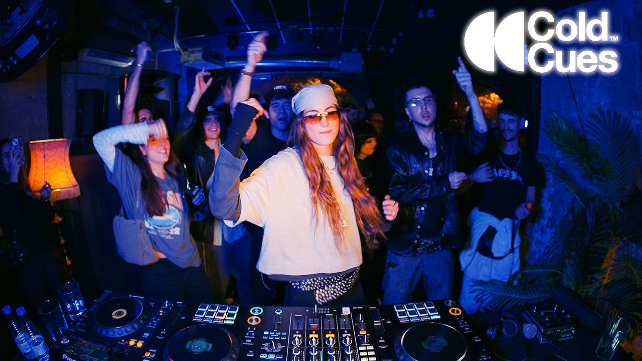 Raw Hardgroove & Tribal Techno Mix at an Underground Club | INES ISLA