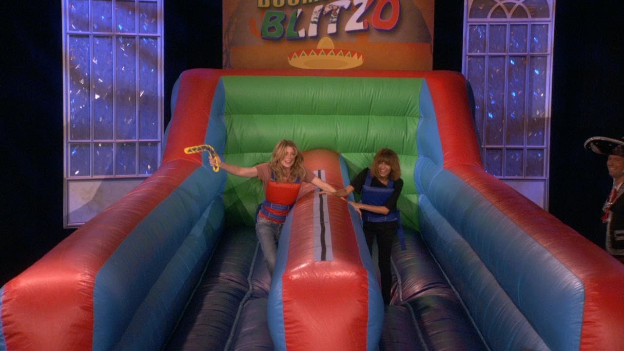 Ellen Pompeo and Nicole Richie Play Boomerang Blitz