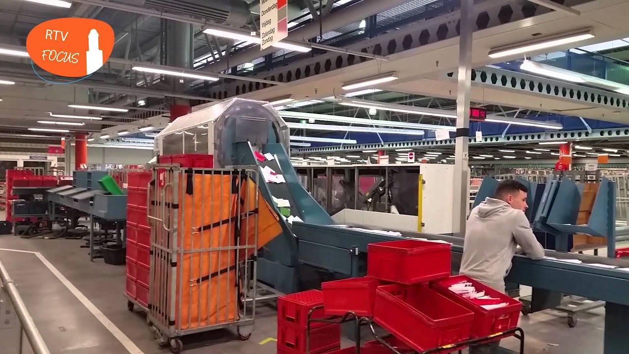 Kerstdrukte bij PostNL Zwolle