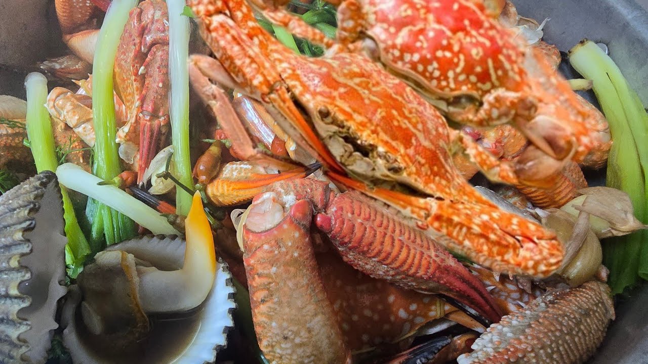 Ghẹ hấp cách thủy: cách hấp ghẹ không rụng càng và làm nước chấm siêu ngon .