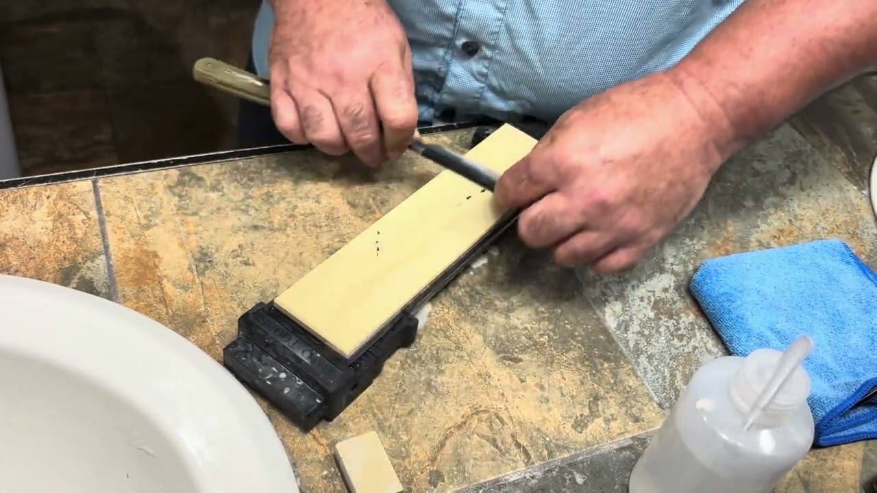 Coticule Dilucot - Near Wedge Fox Razor