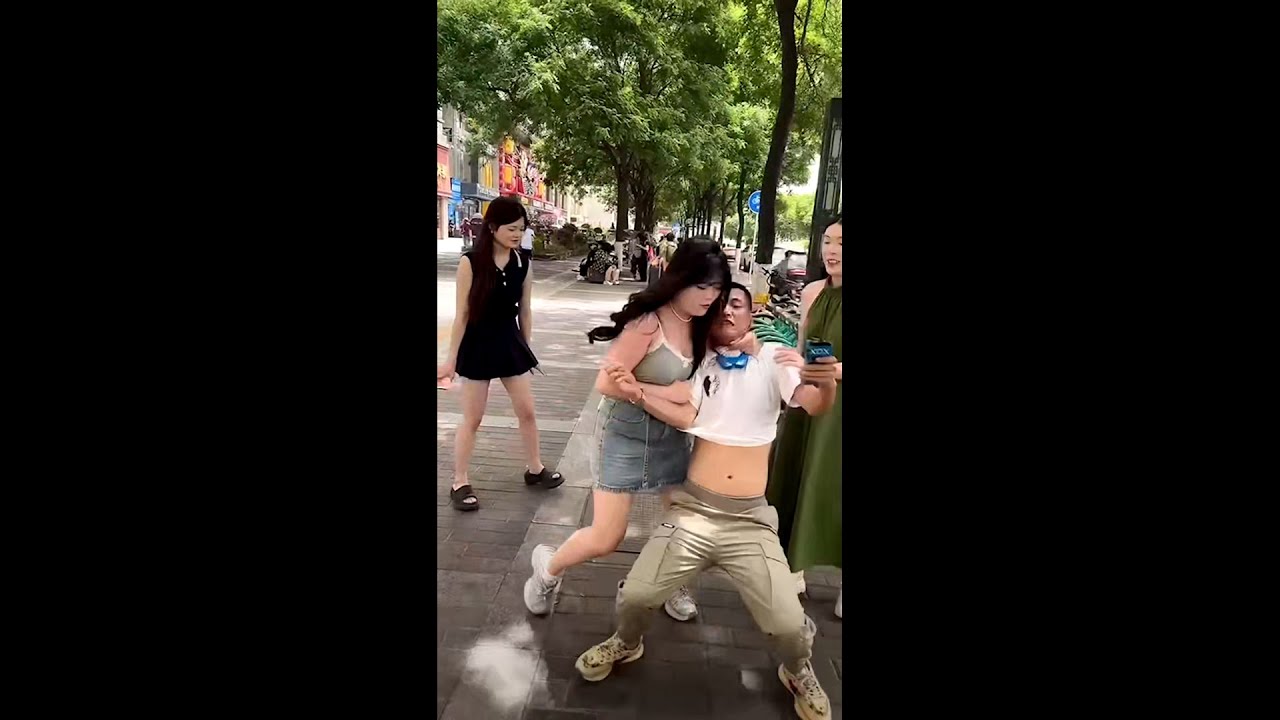 户外与美女的邂逅 
