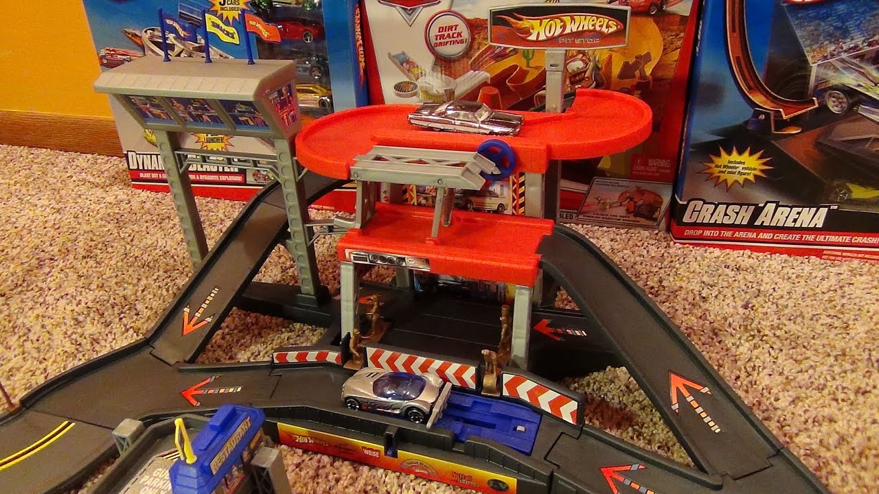 Hot Wheels Ultimate Hot Rod Racing Playset — распаковка и обзор