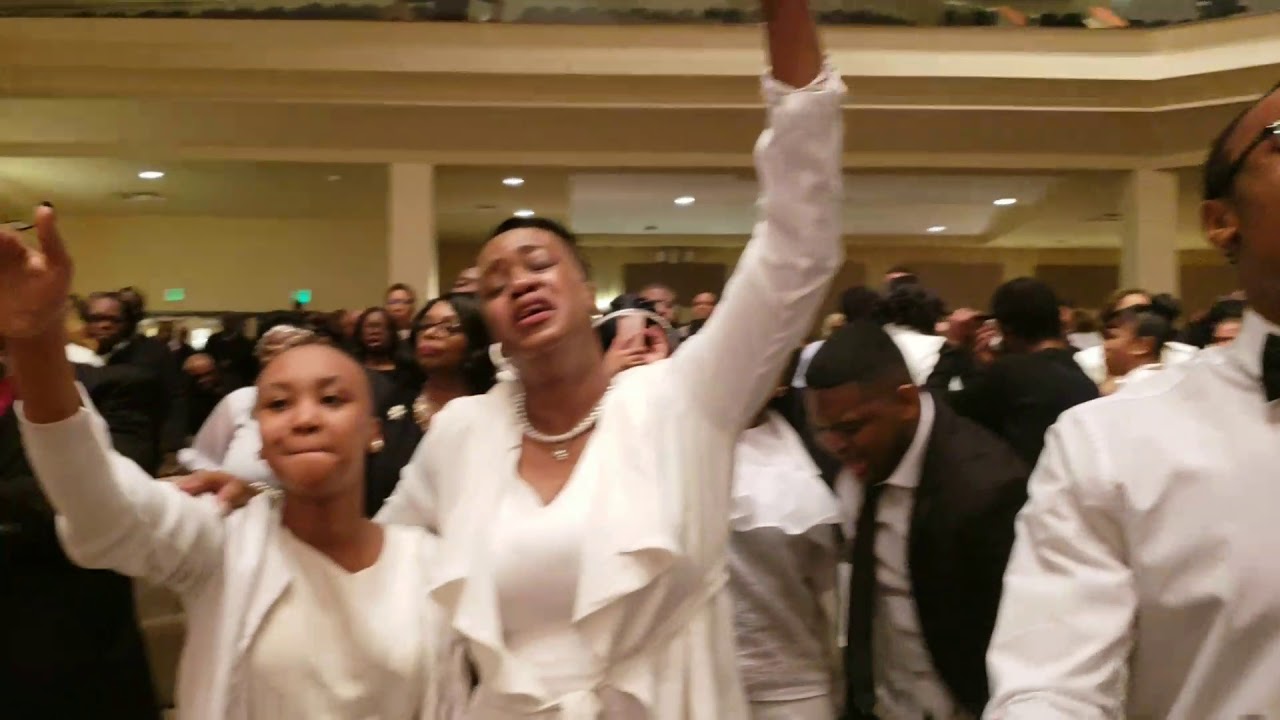 Praise Break Bishop Bernard N Bragg Homegoing Service  Bishop Pender & Bishop Morgan