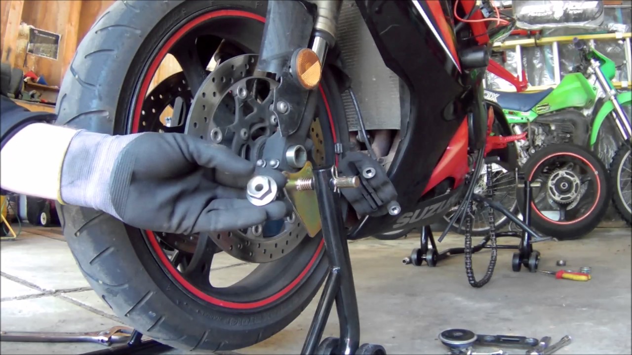Снятие передней шины GSX-R600 2006 года