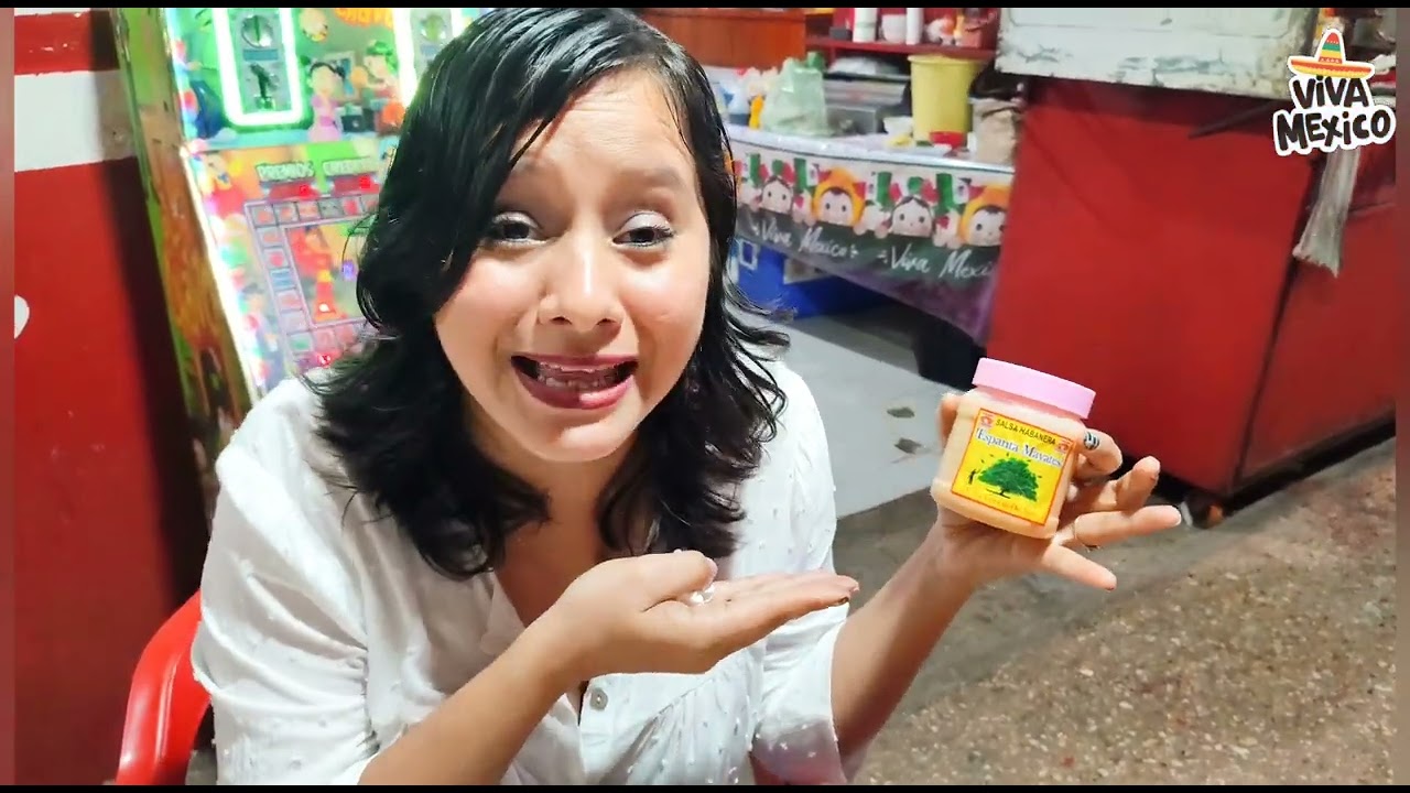 Visitando los locales de comida en Minatitlán.
