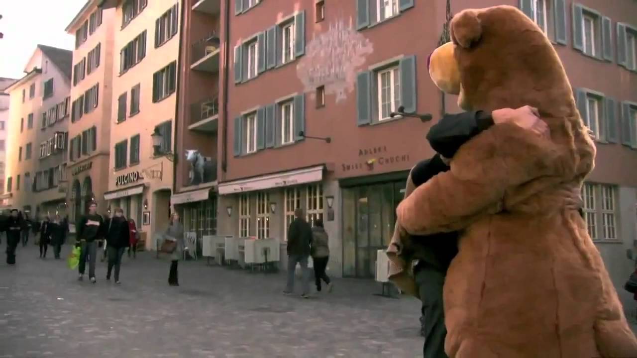 Free hug bear