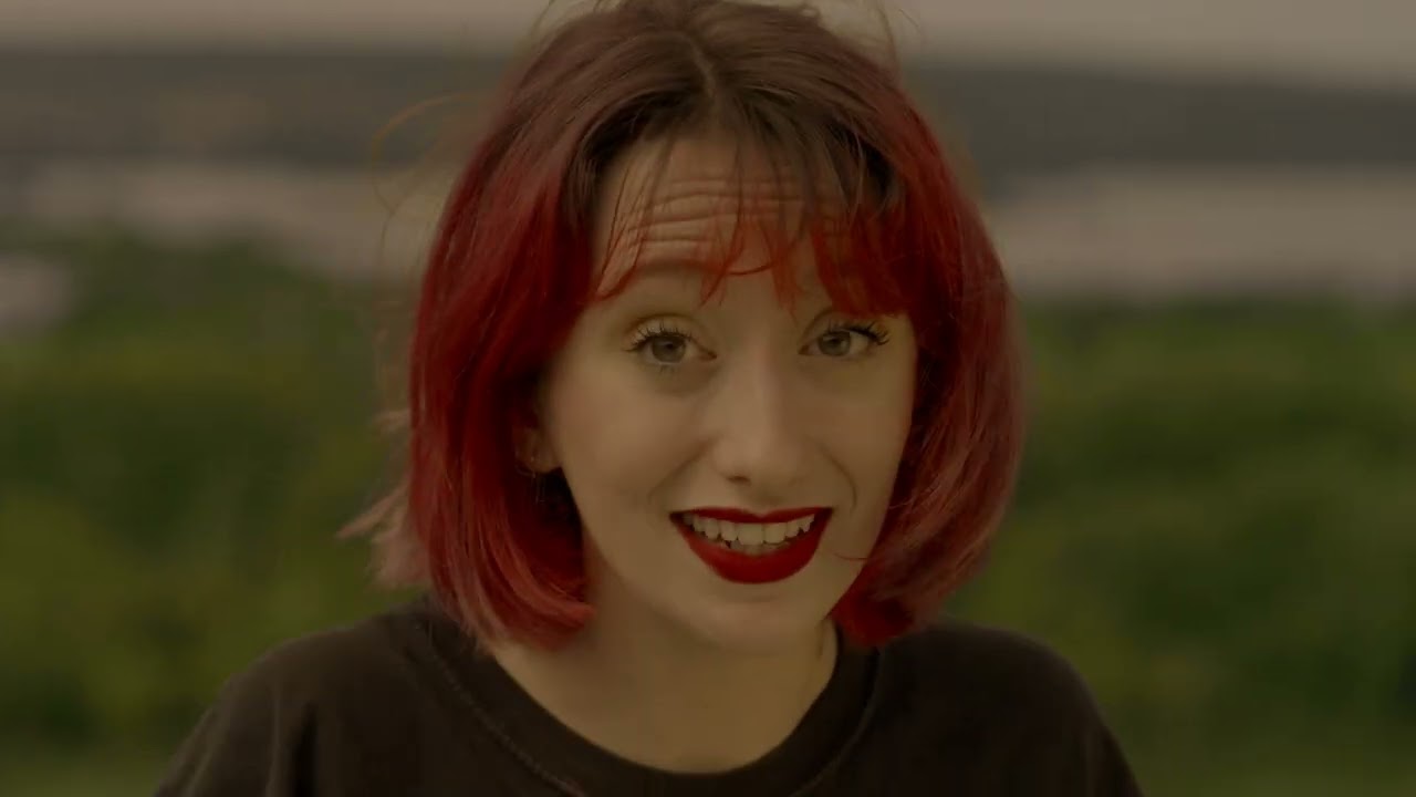LÏA JOANI - Nés Sur La Lune (clip officiel)
