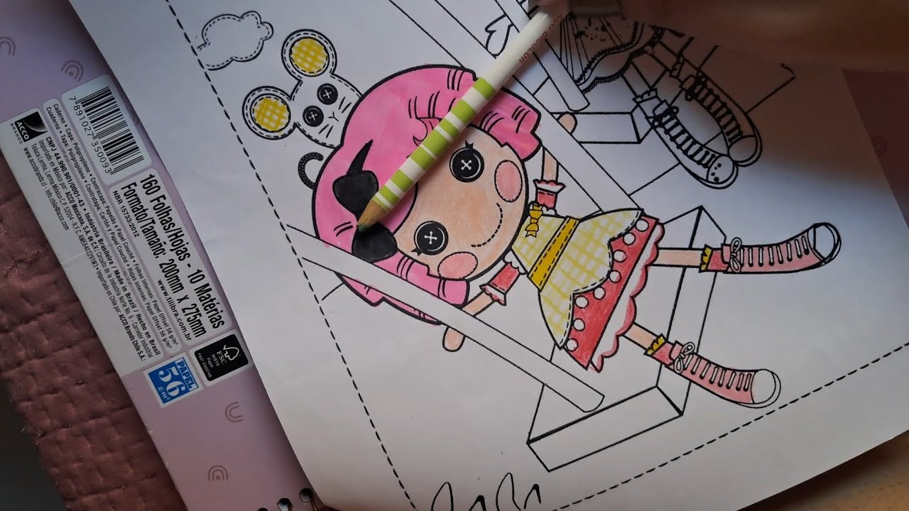 asmr caseirinho ^^ colorindo desenho lalaloopsy (voz suave, sons de lápis, papel..) 