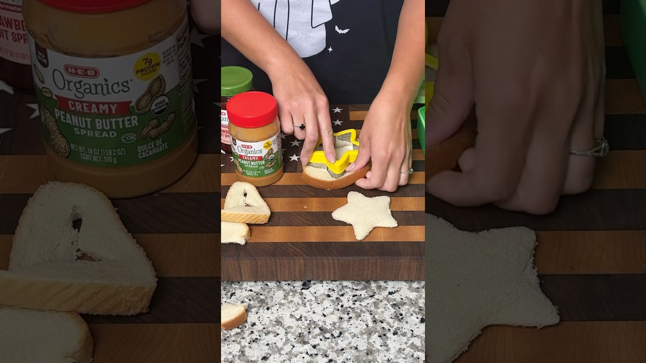 Attempting another sandwich shape for my kid&rsquo;s lunch 👀⭐️ #bentobox  #schoollunch