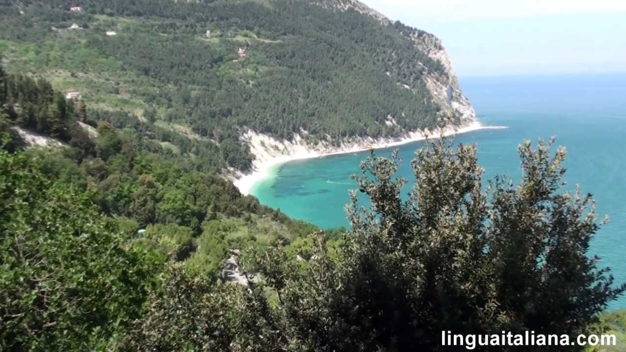Windsurfing in Sirolo - Riviera del Conero - Marche