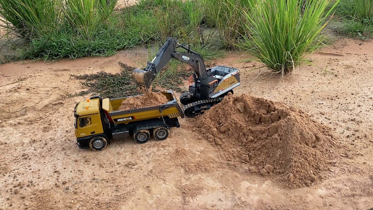 Huina Excavator and Dump Truck at Realistic Construction Site Part 1