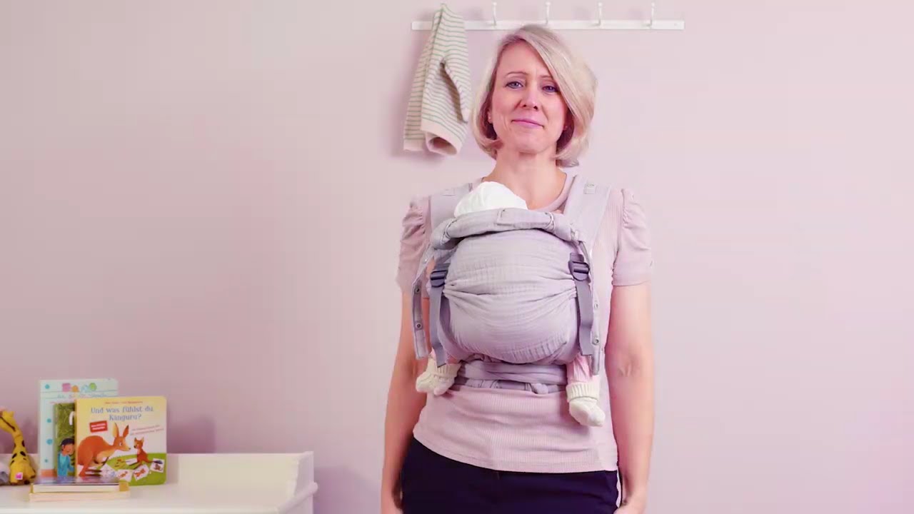 Musselin-Babytrage AURORA von SCHMUSEWOLKE anlegen