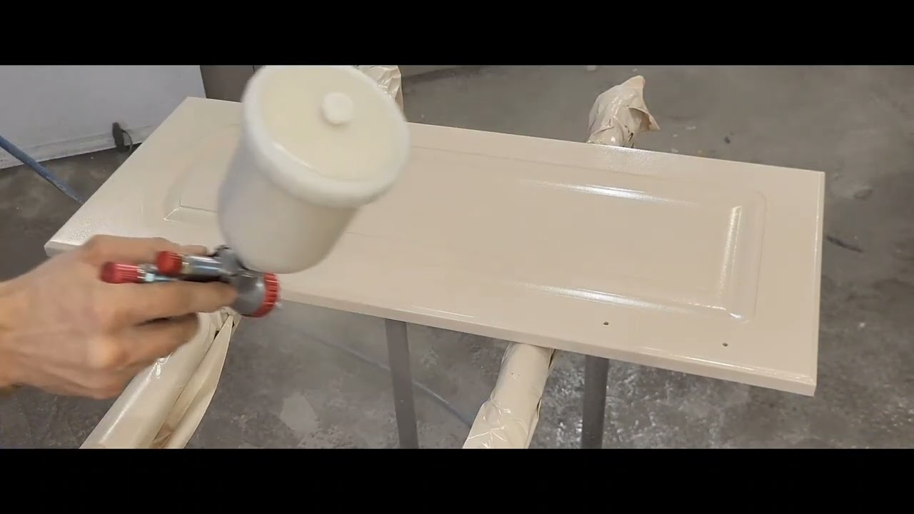 Malowanie starych frontów MDF. Odnowienie starej kuchni