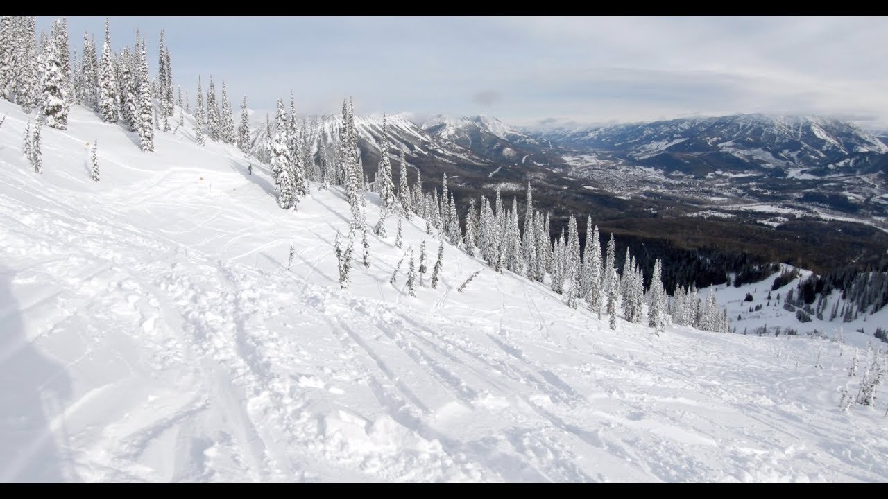 Fernie Alpine Resort: Skiing in the Cedar Bowl