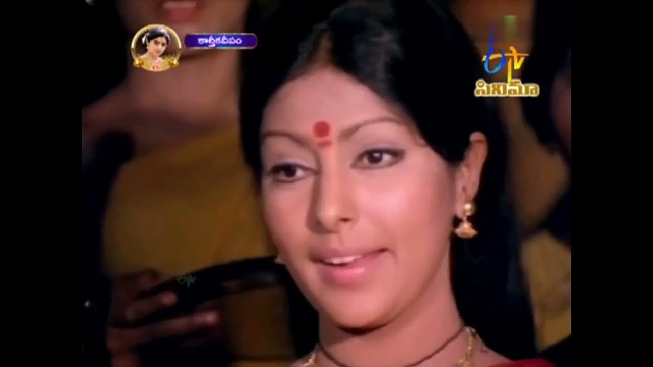 Aaraneekuma Ee Deepam | Beautiful Female duet by Susheelamma and S.Janaki | Karthika Deepam