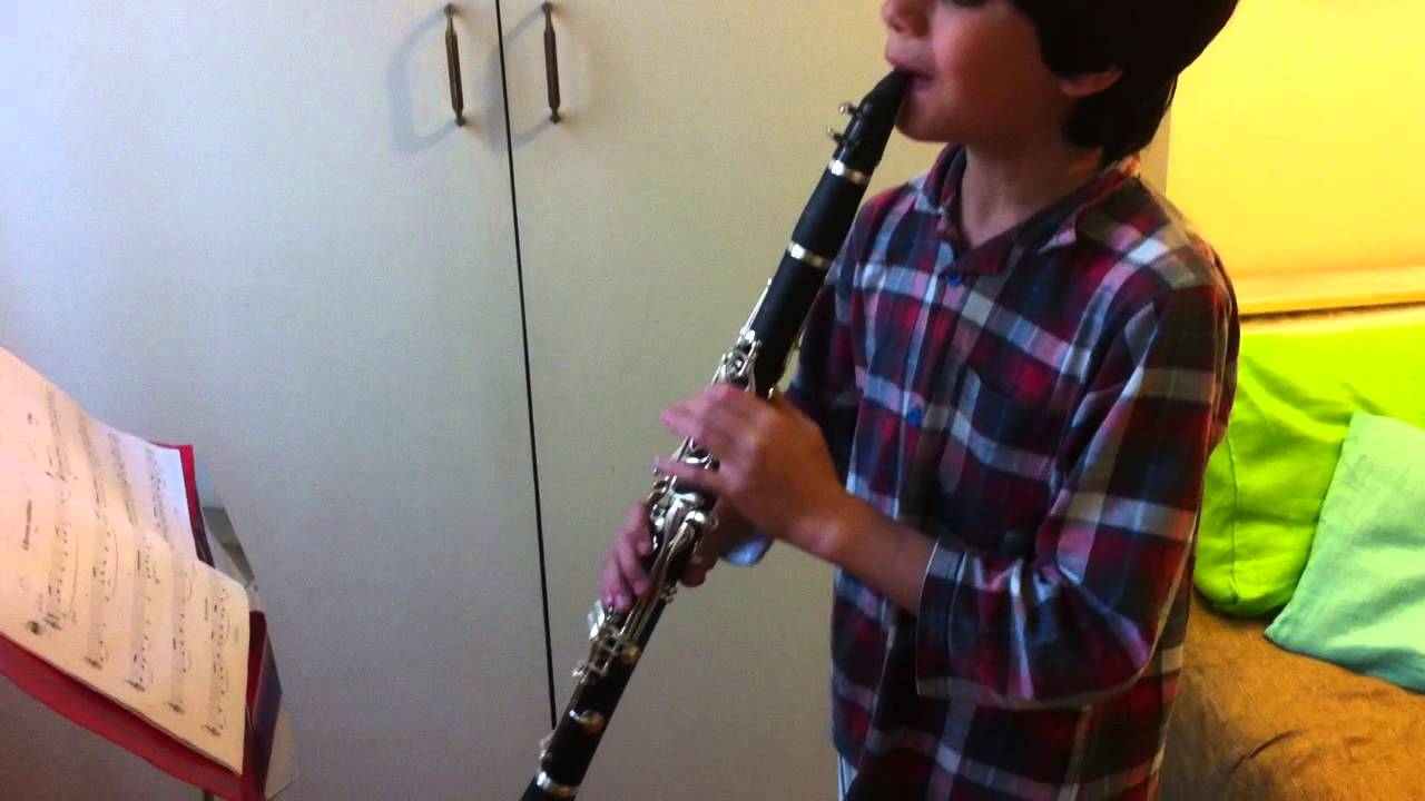 Hugo tocando clarineta ou clarinette - Copacabana de Jean-Fran&ccedil;ois Verdier - 01-05-2014