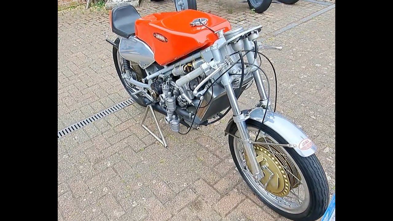 Sammy Miller's Museum 2 stroke day 2024 onboard Suzuki RG500