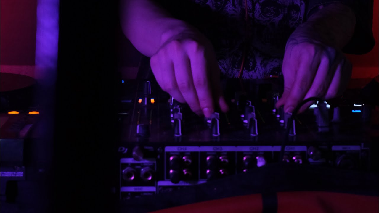 “I Practice. You Dance.” Dnb Improv