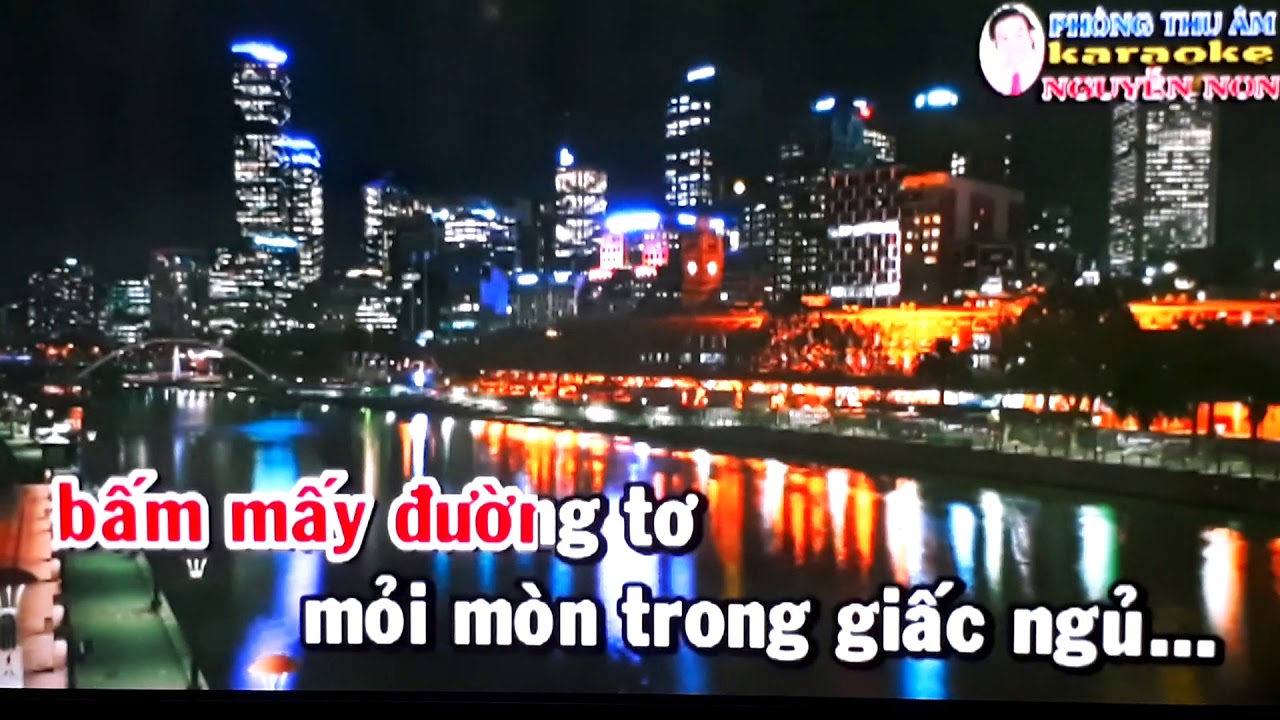 Tan co pho dem moi nu sc