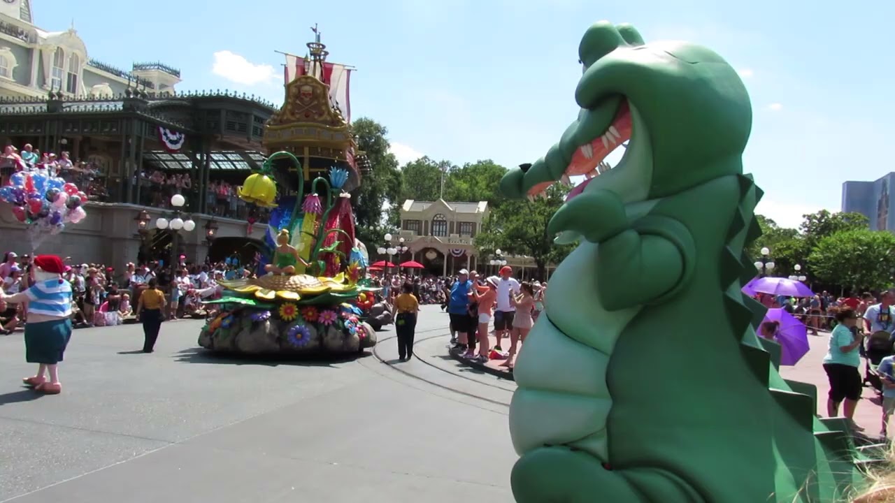 WDW 06-19-18 MAGIC KINGDOM FESTIVAL OF FANTASY PARADE