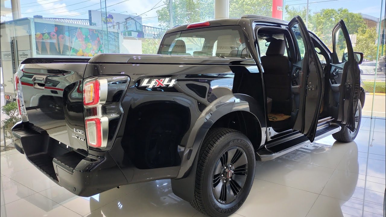 2024 ISUZU D-MAX LS - NEW D-Max Limited Edition 1.9 L 4x4 | Black Color