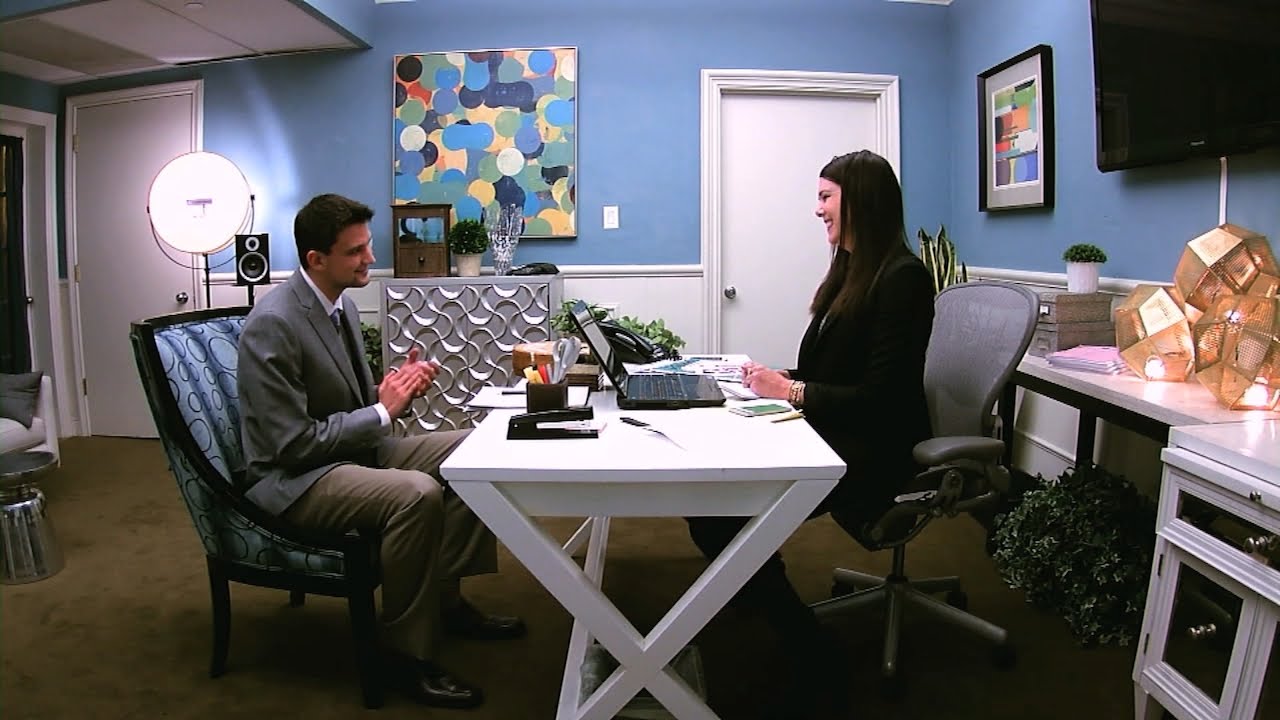 Lauren Graham Shimmies on #RepeatAfterMe