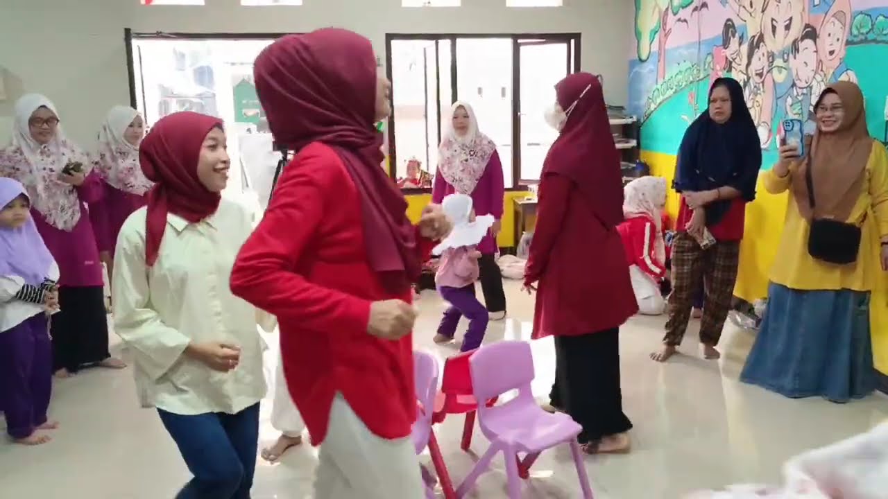LOMBA BEREBUT KURSI DENGAN MUSIK || TK ISLAM MUFTI MULYANI
