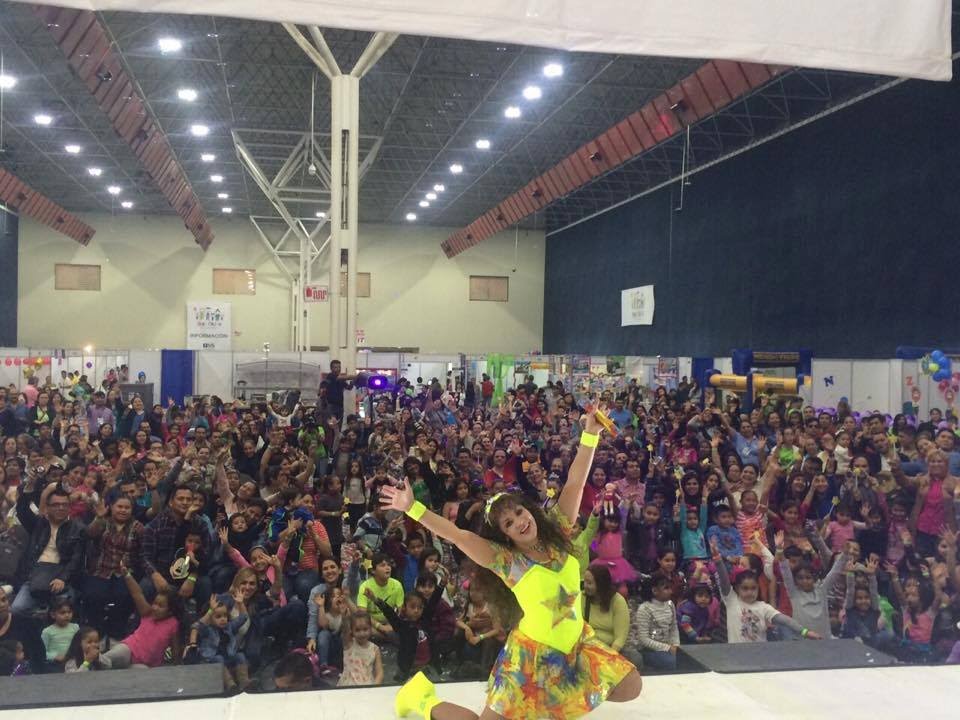 Tatiana - Día de la Familia en Cintermex