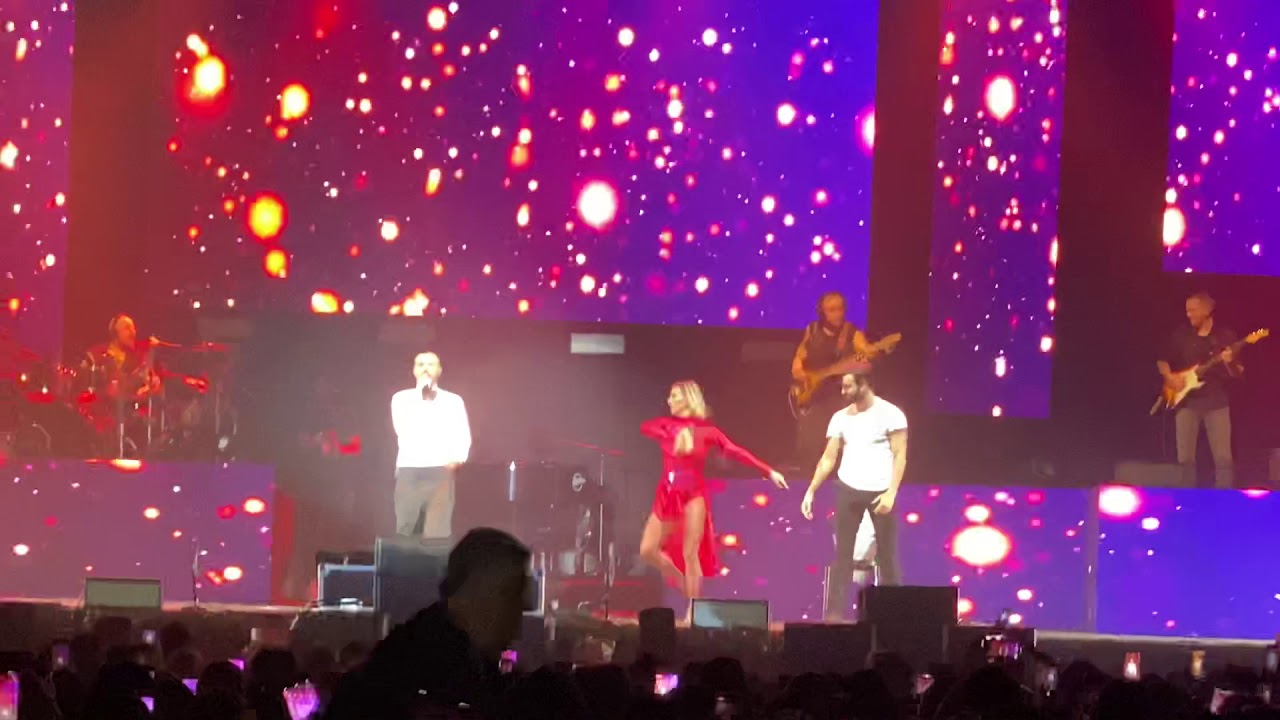 Gianni Fiorellino - L’unica femmena live palapartenope 2020