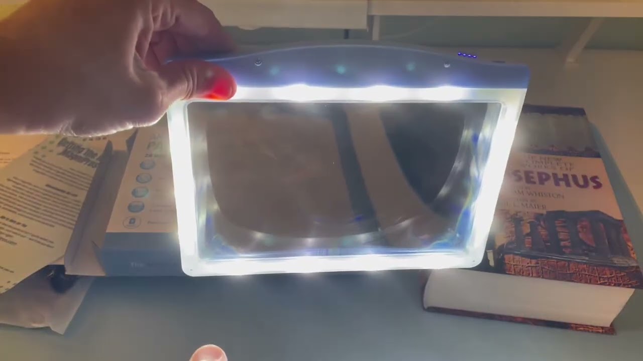 See the features to love about this magnifier