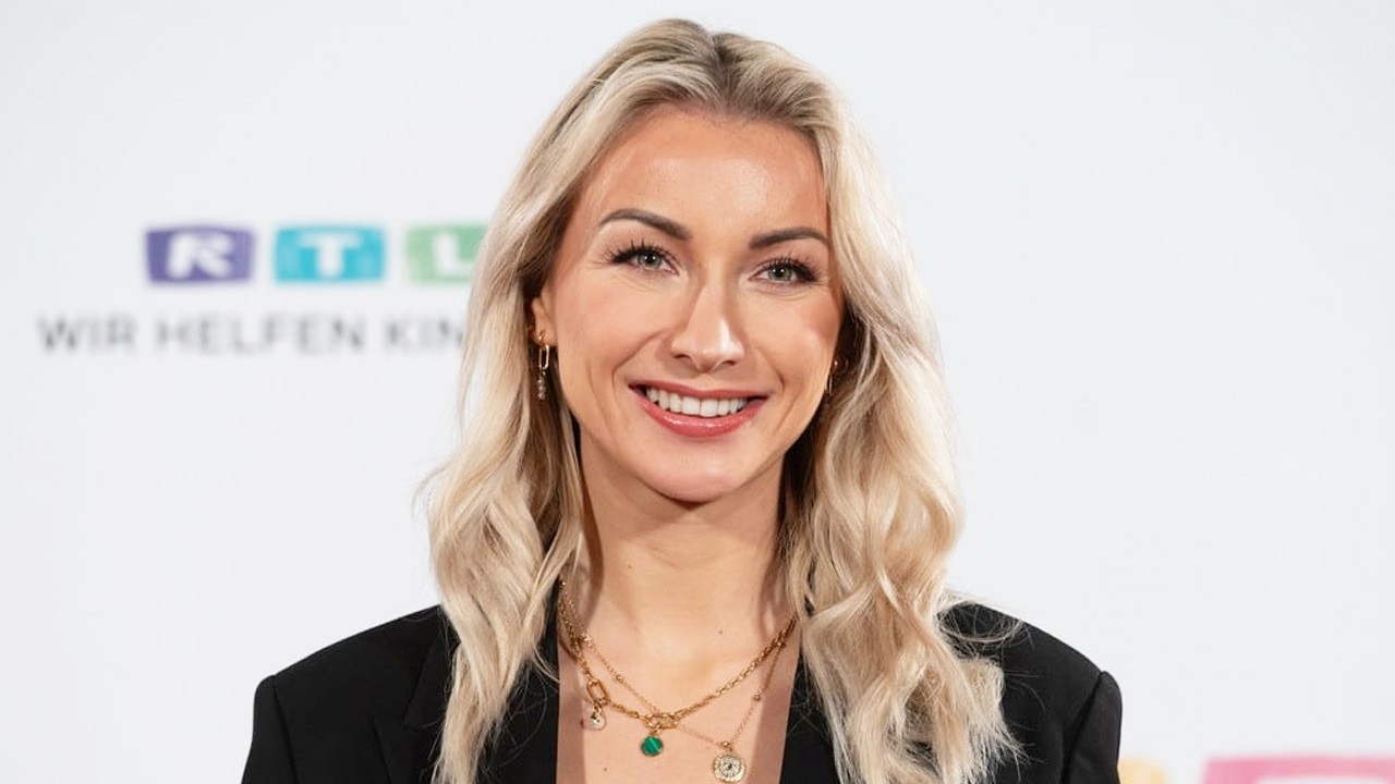 Schlagersängerin Anna-Carina Woitschack ist wieder Single.