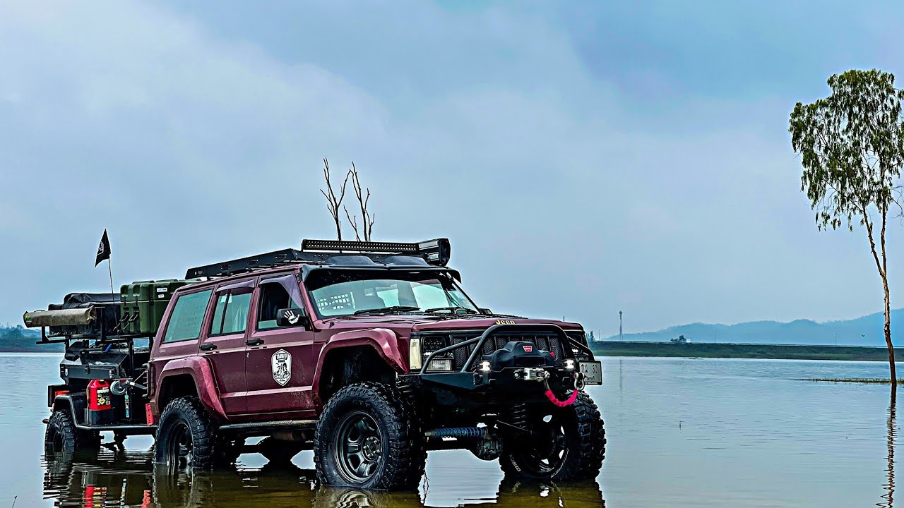 คนเดียวก็แคมป์ได้ กับรถ Jeep คู่ใจ 