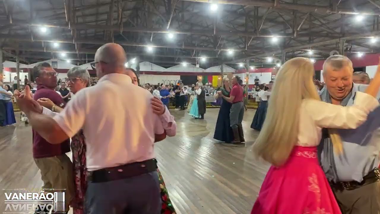 Dele baile em Xaxim SC com Grupo Vanerão