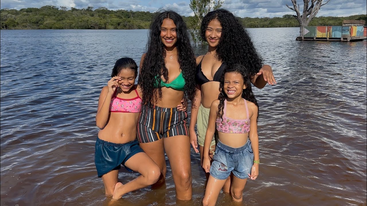VIDA REAL NO AMAZONAS , TOMAMOS BANHO NO RIO, COLHEMOS FRUTAS E ABRIMOS PRESENTES DE FÃS