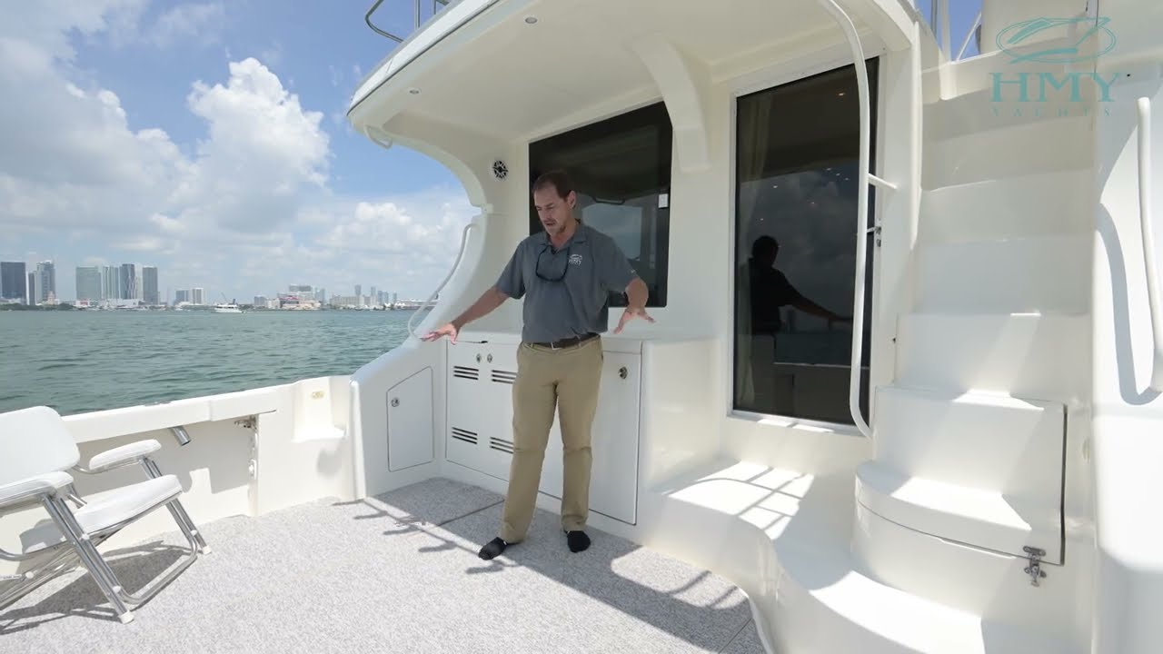 2006 Silverton 50 Convertible - For Sale with HMY Yachts