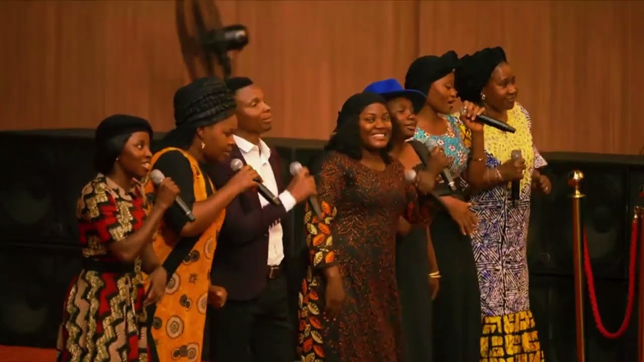 HOT POWERFUL PRAISE SESSION BY MIN. MARIA ADOGA AT COMMANDING THE DAY MIDNIGHT PRAYER  29/12/25
