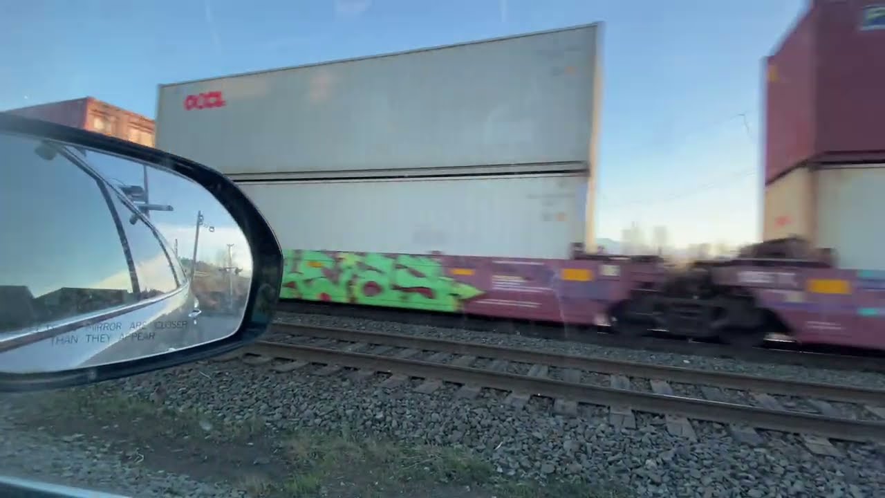 Alomst Missed It!!!! CN Intermodal Train East @ Hatzic BC Canada 25JAN25 AC44C6M 3324 Leading