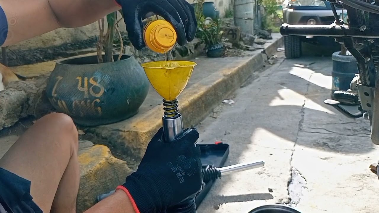 Paano magpalit ng langis sa front shock? #frontshocktunning #ct150 #bajaj #kawasaki