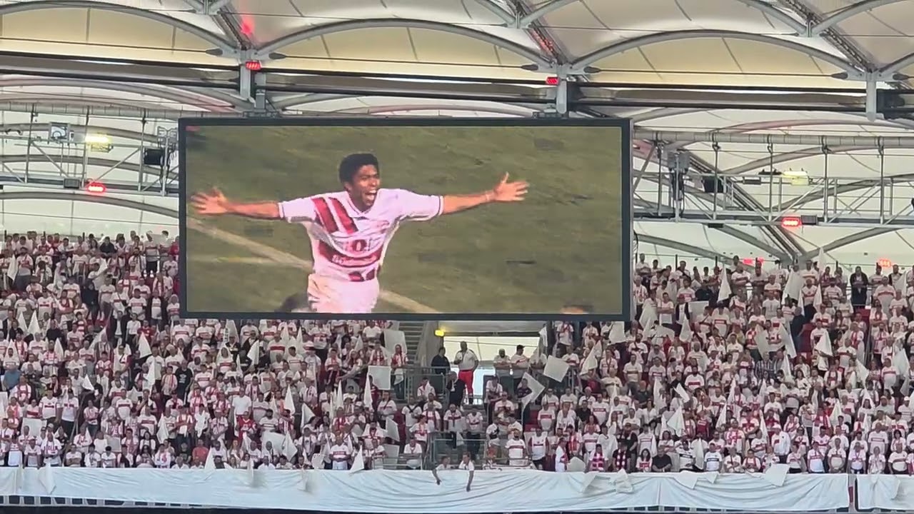 VfB Stuttgart - Borussia Mönchengladbach 30.8.2025 Choreographie 100 Jahre Brustring Teil 1