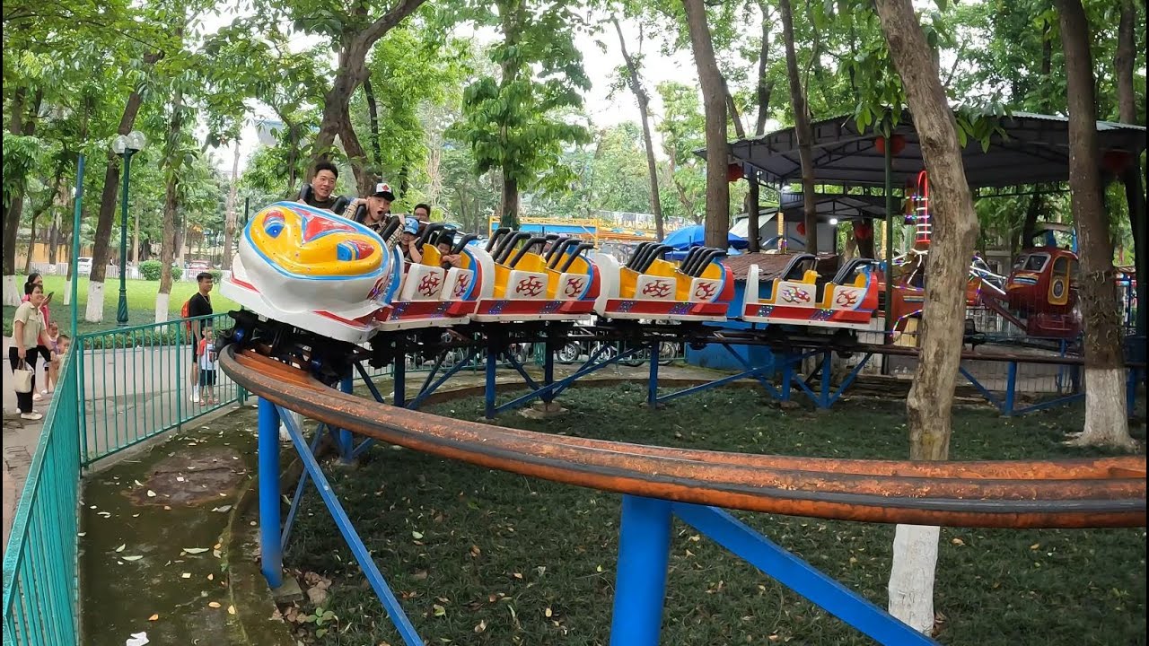 Small but mighty: Tàu Lượn Siêu Tốc @ Thu Le Zoo Hanoi, Vietnam